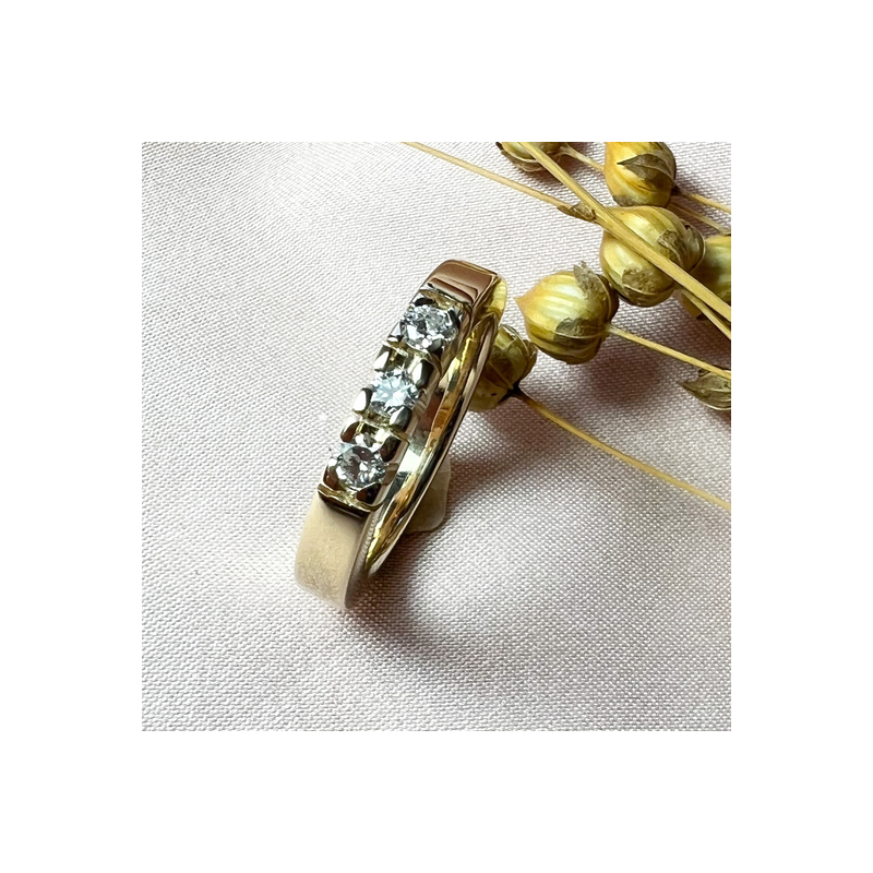 Perlen - Large diamond ring, made from your gold